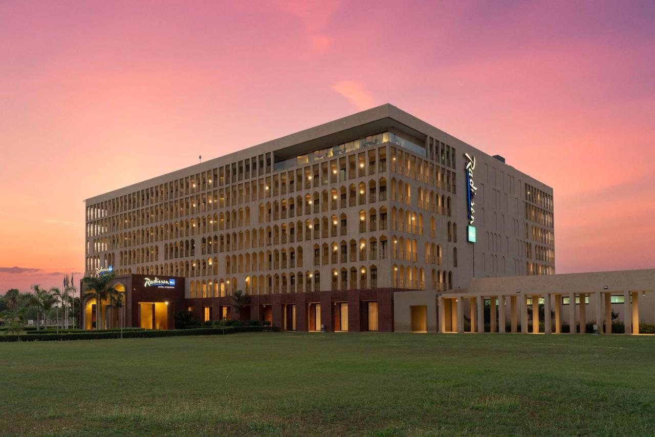 Radisson Blu Hotel NʼDjamena Exteriér fotografie