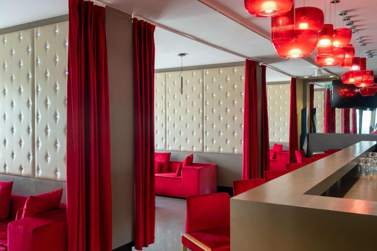 Radisson Blu Hotel NʼDjamena Exteriér fotografie